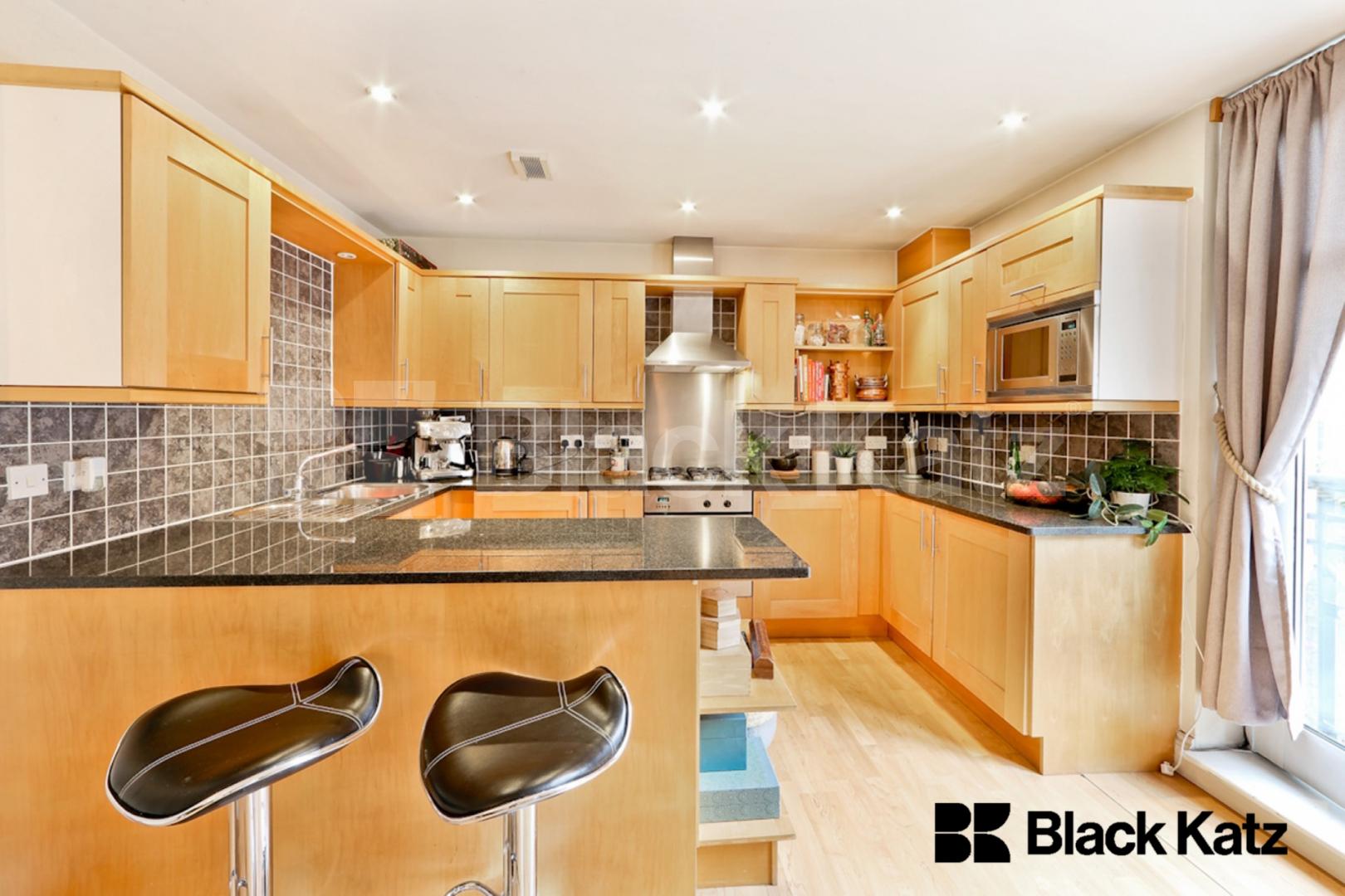 Contemporary, modern and superbly located   Kittiwake Court.Great Dover Street , Borough/London Bridge